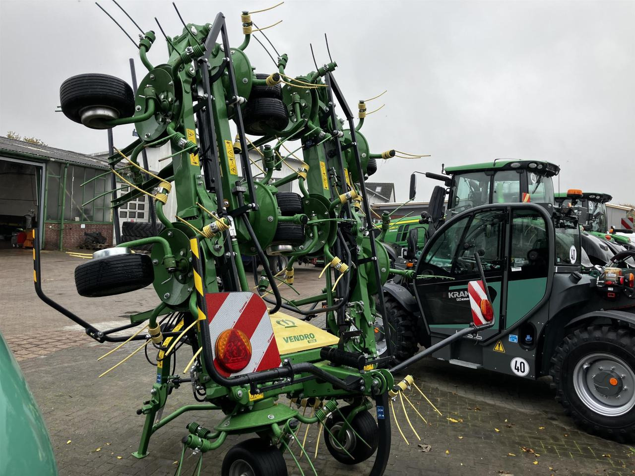 Krone Vendro 1020 - Tedder/ Rake: picture 3 Krone Vendro 1020 - Tedder/ Rake: picture 3