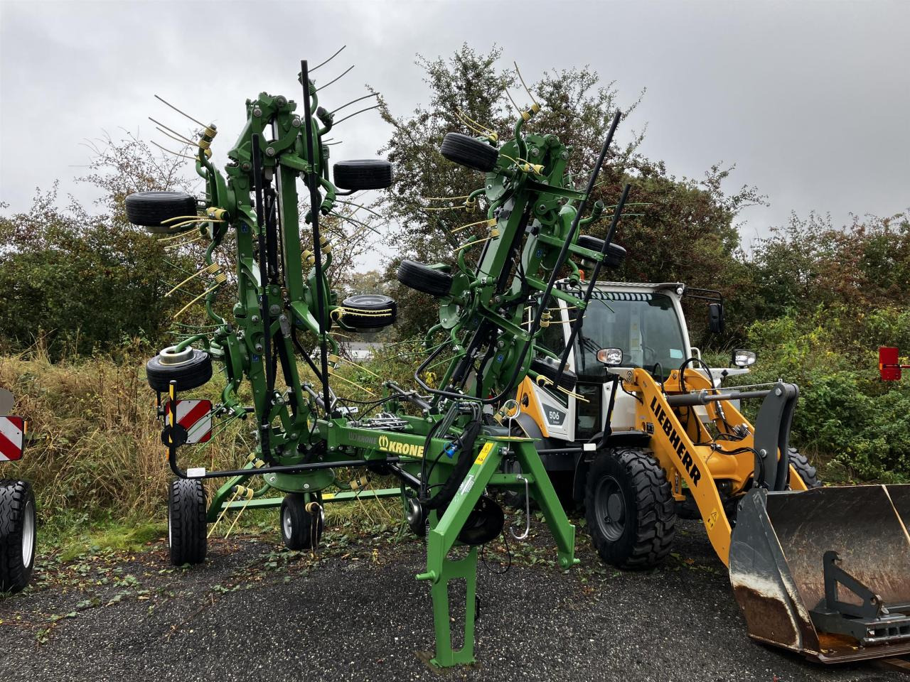 Krone Vendro T 1020 - Tedder/ Rake: picture 1 Krone Vendro T 1020 - Tedder/ Rake: picture 1