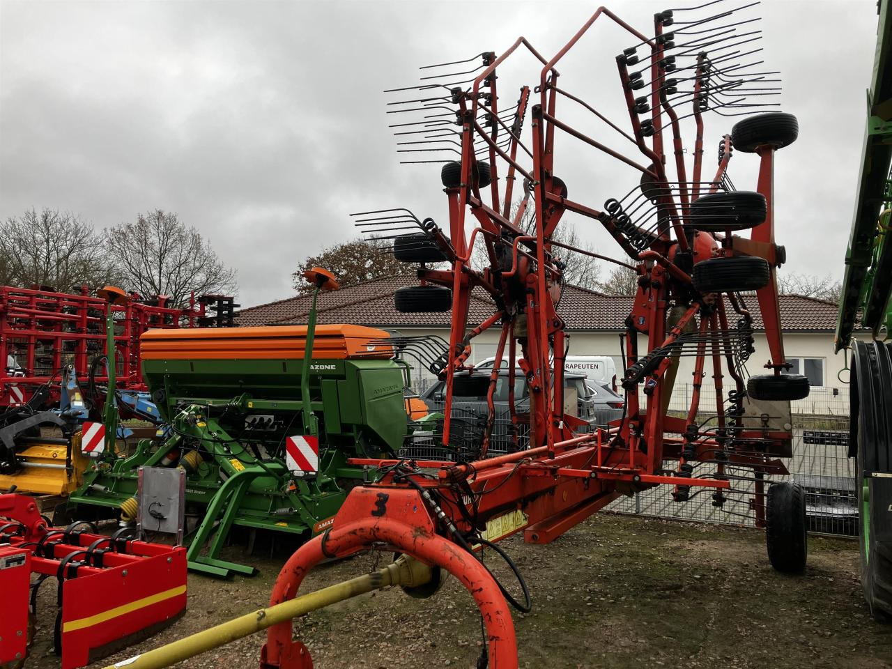 Kuhn GA 7501 - Tedder/ Rake: picture 4 Kuhn GA 7501 - Tedder/ Rake: picture 4