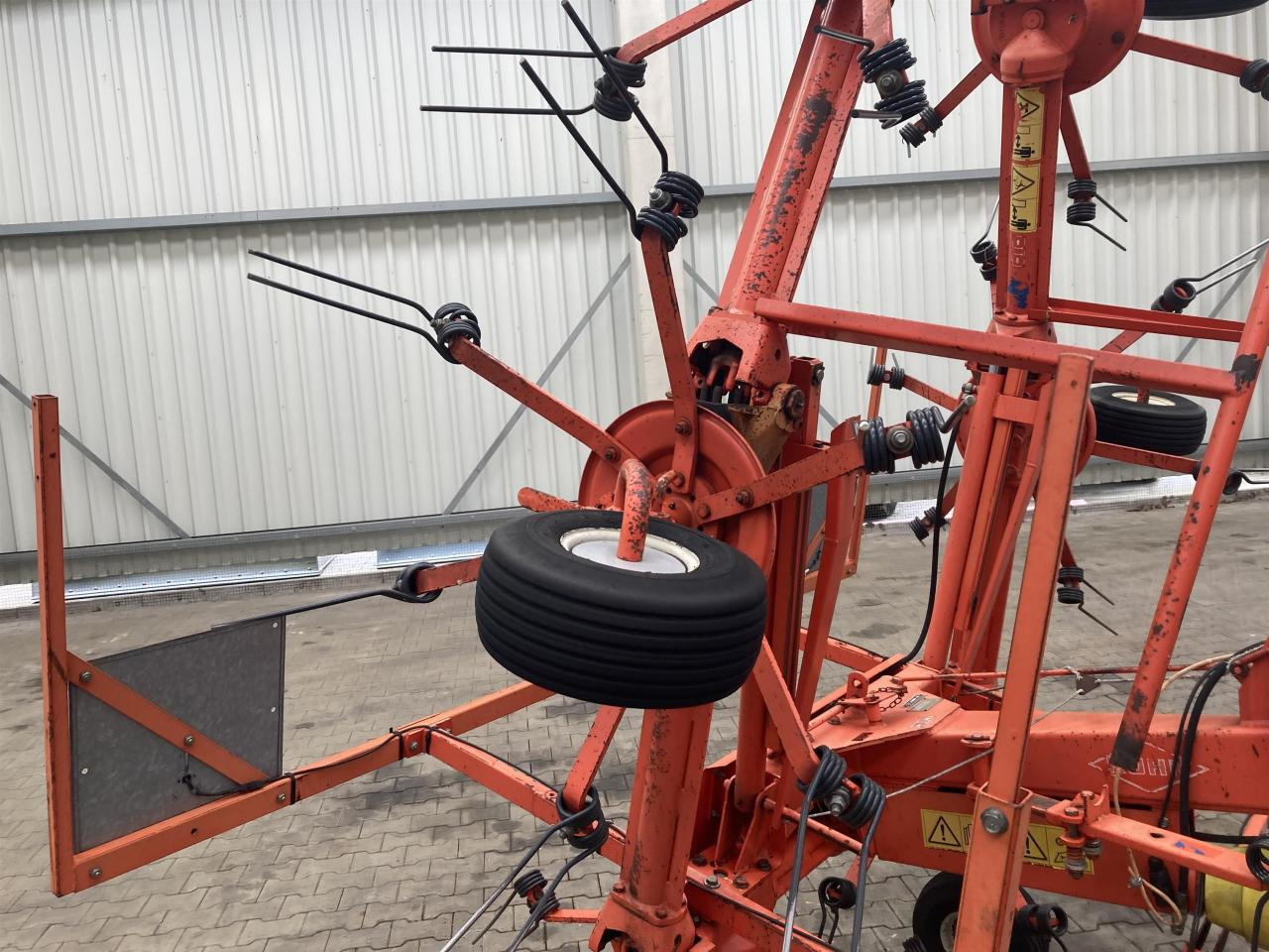 Kuhn GF 6301 MH - Tedder/ Rake: picture 3 Kuhn GF 6301 MH - Tedder/ Rake: picture 3