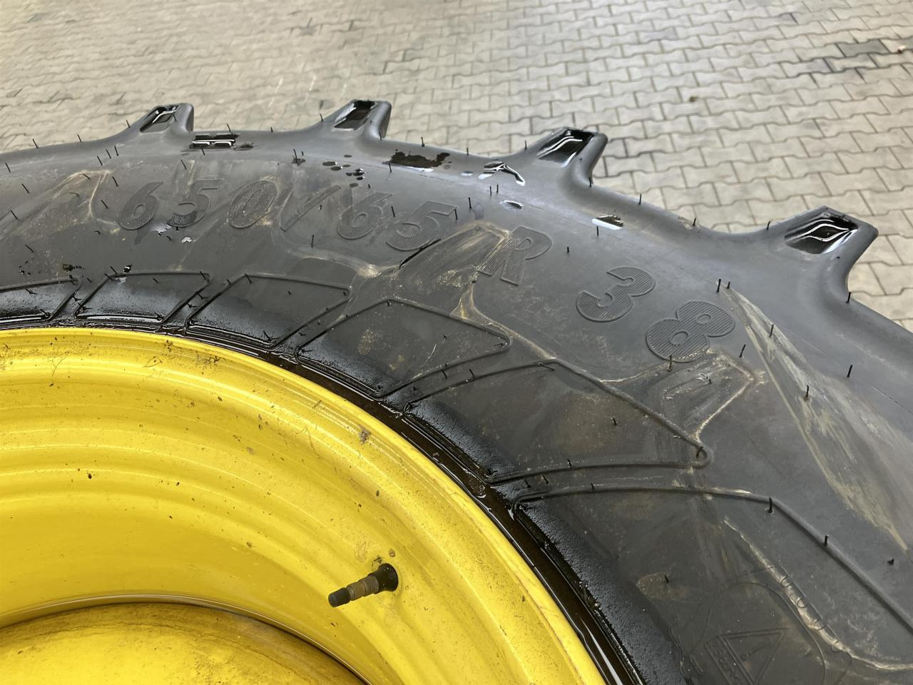 Mitas 650/65R38 - Tire for Agricultural machinery: picture 2 Mitas 650/65R38 - Tire for Agricultural machinery: picture 2