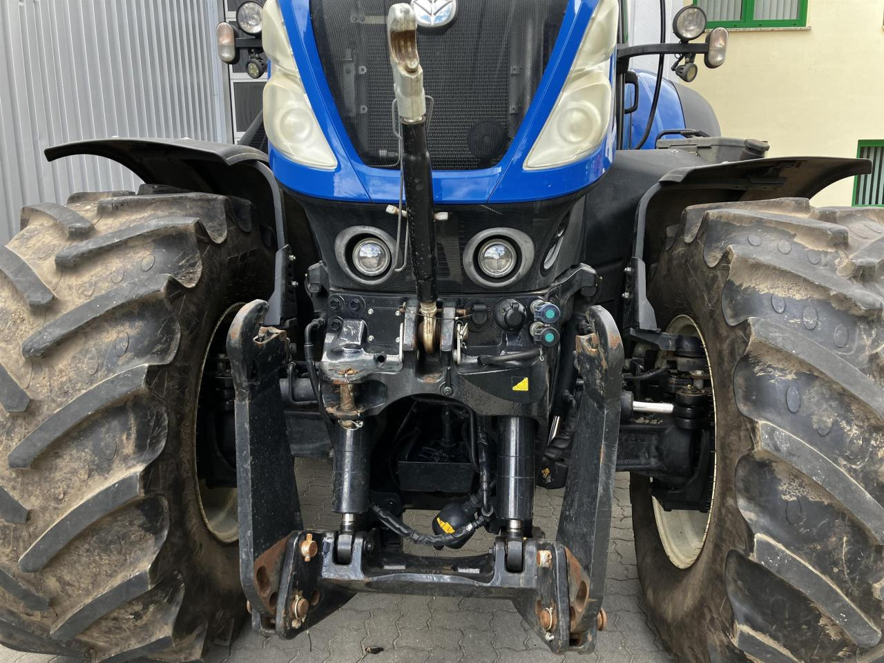 New Holland T7.275 - Farm tractor: picture 4 New Holland T7.275 - Farm tractor: picture 4