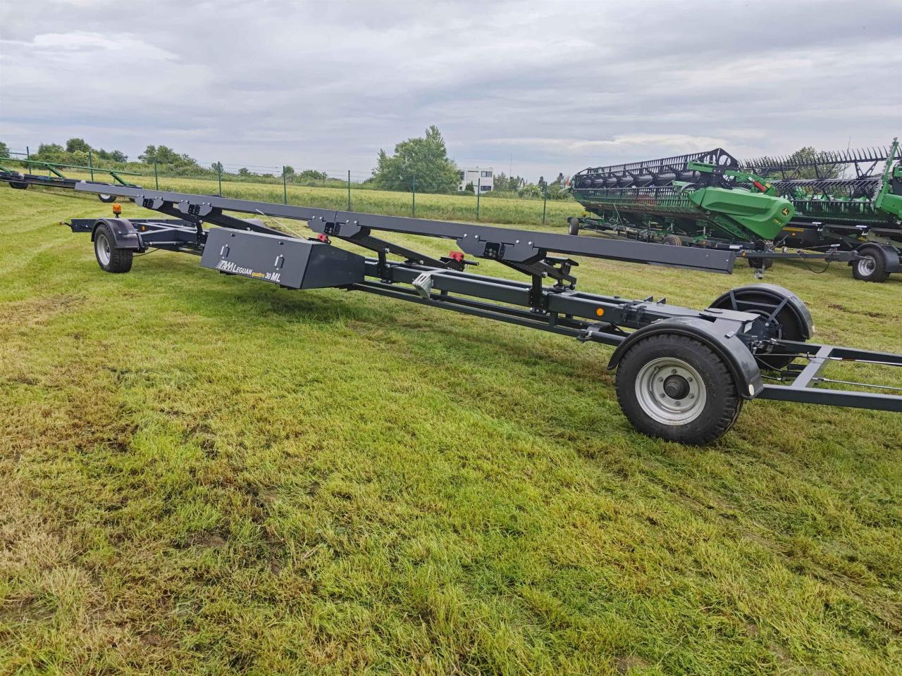 TAM Leguan Quattro ML 30ft - Grain header: picture 1 TAM Leguan Quattro ML 30ft - Grain header: picture 1