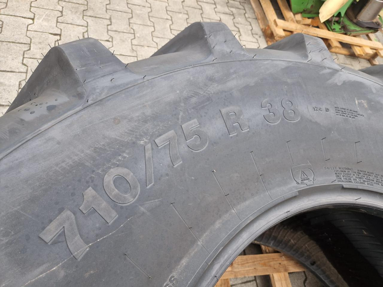 Vredestein 710/75R38 - Tire for Agricultural machinery: picture 4 Vredestein 710/75R38 - Tire for Agricultural machinery: picture 4