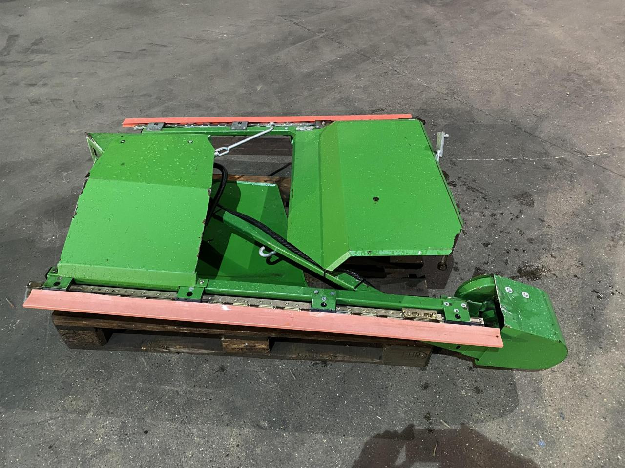 Zürn Seitentrenner li & re - Forage harvester attachment: picture 4 Zürn Seitentrenner li & re - Forage harvester attachment: picture 4