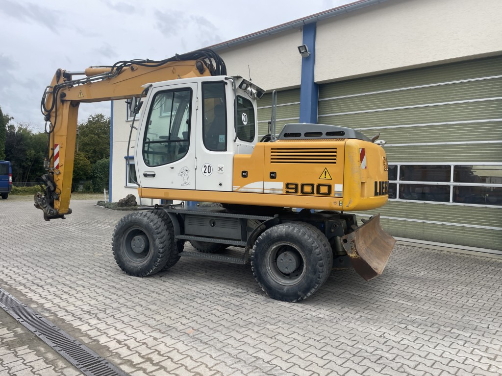 Liebherr A 900 C Litronic - Wheel excavator: picture 3 Liebherr A 900 C Litronic - Wheel excavator: picture 3