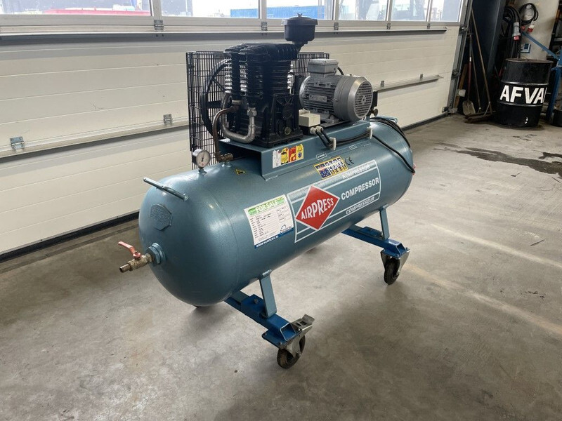 Airpress K300/600 Elektrische Zuigercompressor 3 kW 400 L / min 10 Bar - Air compressor: picture 2 Airpress K300/600 Elektrische Zuigercompressor 3 kW 400 L / min 10 Bar - Air compressor: picture 2