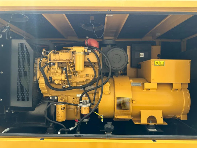 Generator set Caterpillar DE110E2 110 kVA Silent generatorset as New ! 121 hours XXL tank: picture 13