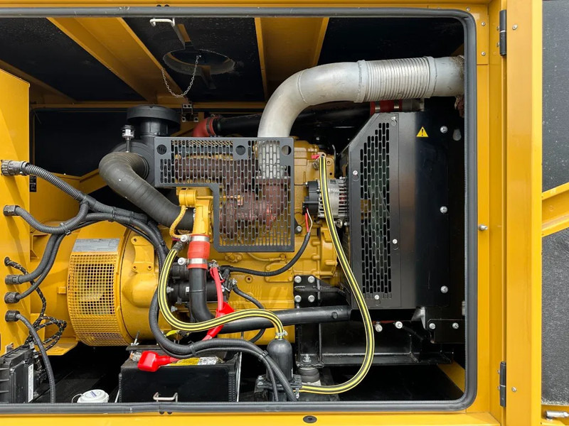 Generator set Caterpillar DE110E2 110 kVA Silent generatorset as New ! 121 hours XXL tank: picture 6