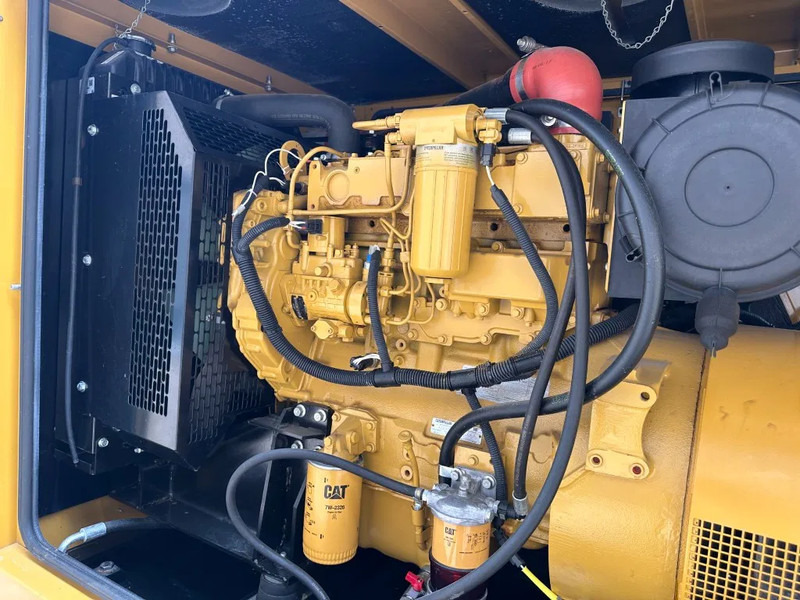 Generator set Caterpillar DE110E2 110 kVA Silent generatorset as New ! 121 hours XXL tank: picture 16