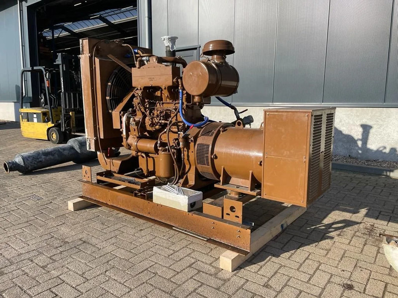 Cummins 140 kVA Leroy Somer generatorset - Generator set: picture 2 Cummins 140 kVA Leroy Somer generatorset - Generator set: picture 2
