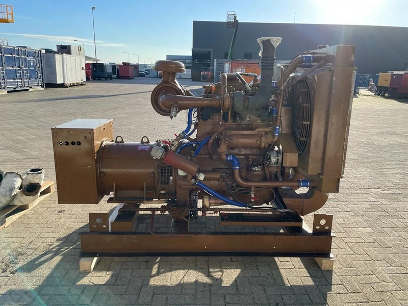 Cummins 140 kVA Leroy Somer generatorset - Generator set: picture 3 Cummins 140 kVA Leroy Somer generatorset - Generator set: picture 3