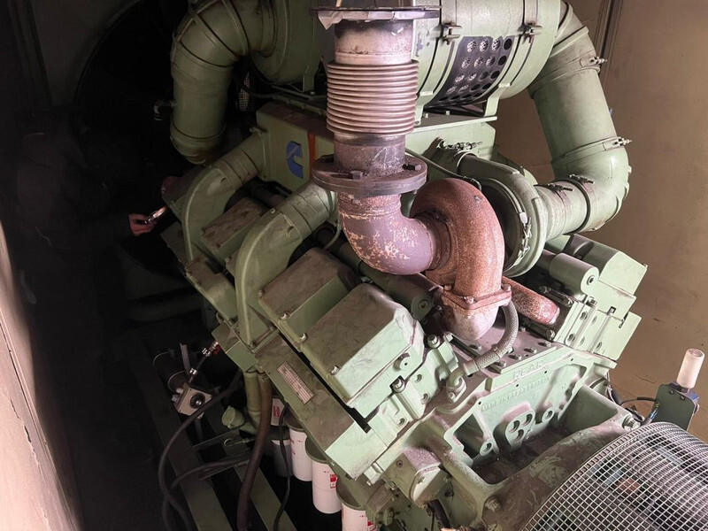 Generator set Cummins KTA 38 G1 Leroy Somer 1500 kVA Silent generatorset in 40 ft container: picture 8 Generator set Cummins KTA 38 G1 Leroy Somer 1500 kVA Silent generatorset in 40 ft container: picture 8