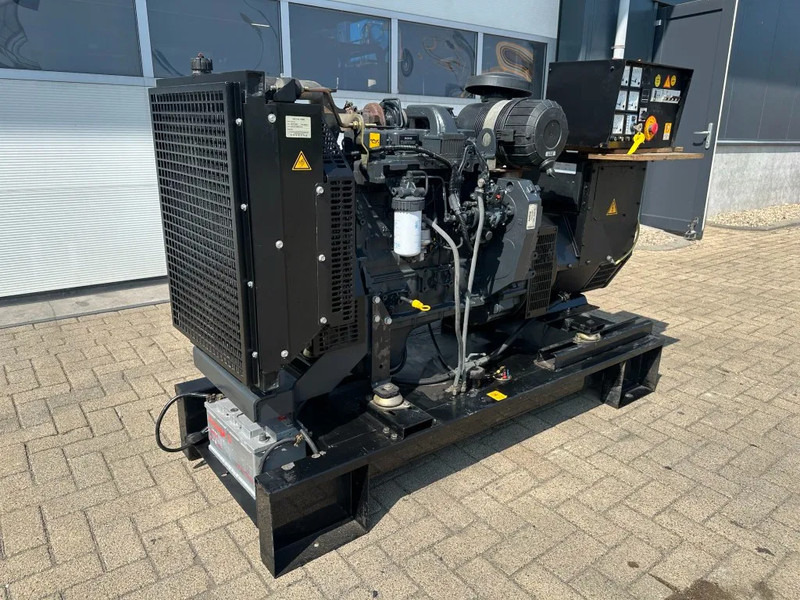 Himoinsa Iveco FPT NEF 45 Stamford 60 kVA noodstroom generatorset - Generator set: picture 4 Himoinsa Iveco FPT NEF 45 Stamford 60 kVA noodstroom generatorset - Generator set: picture 4