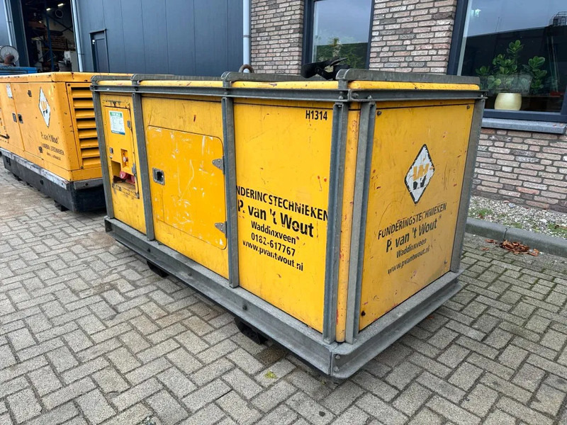 Generator set Himoinsa Iveco Stamford 40 kVA Silent generatorset: picture 9 Generator set Himoinsa Iveco Stamford 40 kVA Silent generatorset: picture 9