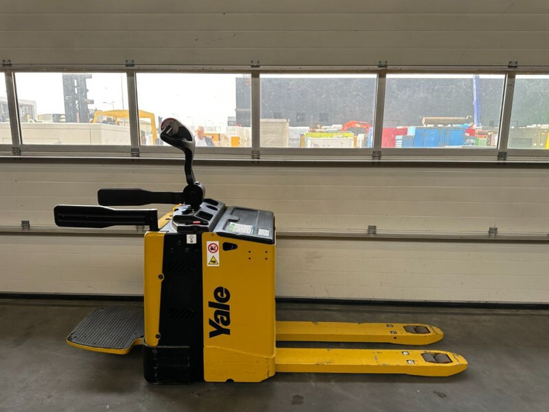Hyster MP20X FBW 2 ton Palletwagen Elektra Pallettruck Meerijder - Pallet truck: picture 1 Hyster MP20X FBW 2 ton Palletwagen Elektra Pallettruck Meerijder - Pallet truck: picture 1