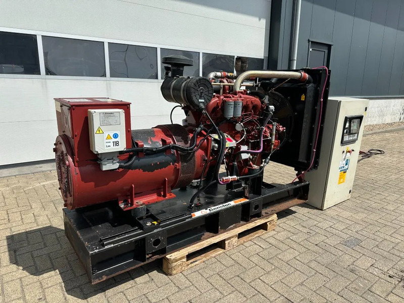 Iveco 8061 Marelli 150 kVA noodstroom generatorset ATS automatische netovername - Generator set: picture 2 Iveco 8061 Marelli 150 kVA noodstroom generatorset ATS automatische netovername - Generator set: picture 2