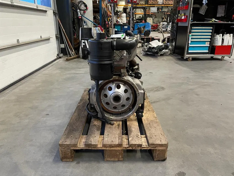 Engine for Material handling equipment Iveco 8141 Diesel Motor 4 cilinder 53 kW / 74 PK Diesel Engine: picture 7