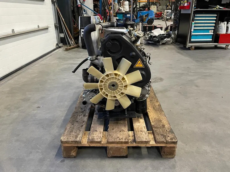 Engine for Material handling equipment Iveco 8141 Diesel Motor 4 cilinder 53 kW / 74 PK Diesel Engine: picture 8