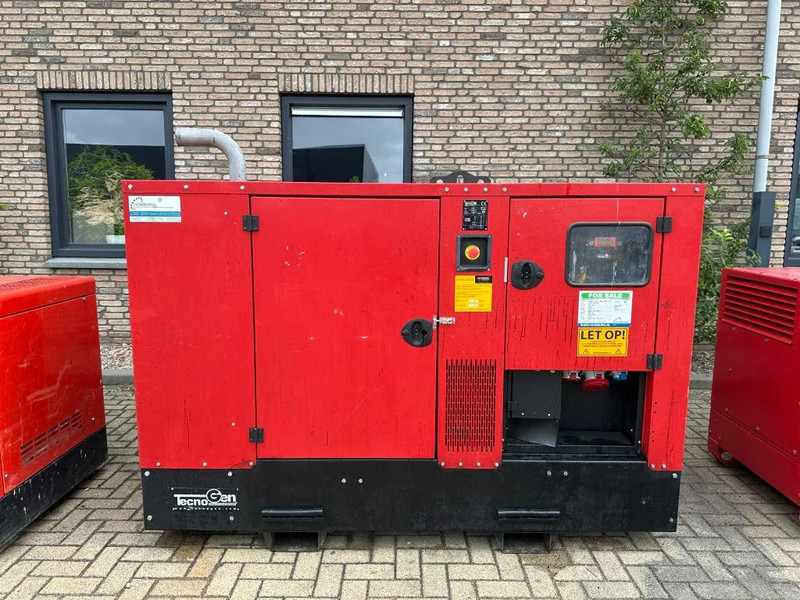 Iveco FPT Tecnogen Mecc Alte Spa 40 kVA Silent generatorset - Generator set: picture 1 Iveco FPT Tecnogen Mecc Alte Spa 40 kVA Silent generatorset - Generator set: picture 1