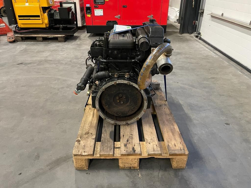 Engine for Truck Iveco Fiat 8141 Diesel Motor 4 cilinder 53 kW / 74 PK Diesel Engine: picture 7