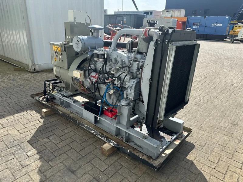 Iveco GE 8061 SRI 25.05 Leroy Somer 125 kVA generatorset - Generator set: picture 5 Iveco GE 8061 SRI 25.05 Leroy Somer 125 kVA generatorset - Generator set: picture 5