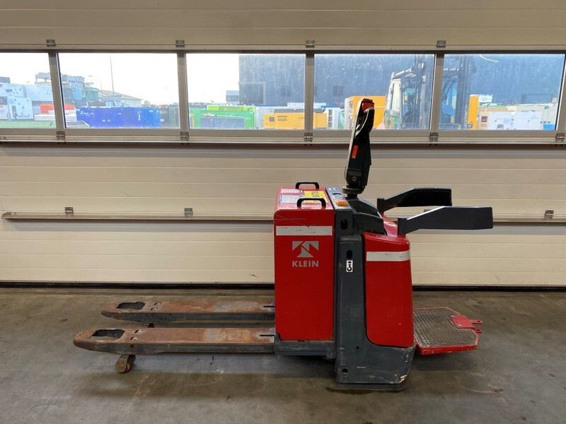 Jungheinrich ERE 20 2 ton Elektrische Pallet truck meerijder - Pallet truck: picture 1 Jungheinrich ERE 20 2 ton Elektrische Pallet truck meerijder - Pallet truck: picture 1