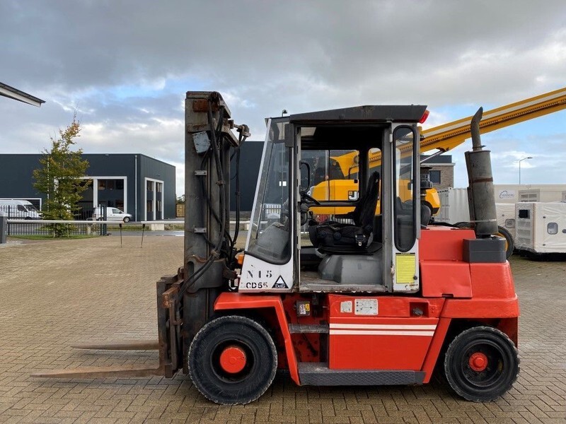 Kalmar DCD 55-6 6 ton Perkins Diesel Sideshift Positioner Freelift Heftruck - Diesel forklift: picture 1 Kalmar DCD 55-6 6 ton Perkins Diesel Sideshift Positioner Freelift Heftruck - Diesel forklift: picture 1