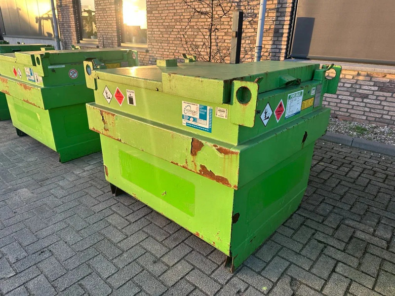 Kiwa IBC Steenbergen 750 liter Dieseltank met Handpomp Milieutank - Shipping container: picture 2 Kiwa IBC Steenbergen 750 liter Dieseltank met Handpomp Milieutank - Shipping container: picture 2