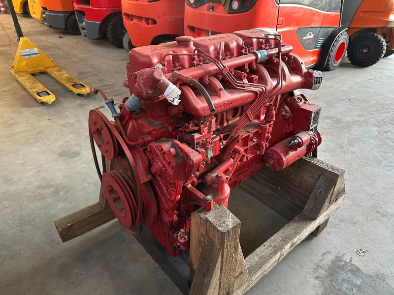 MAN D 0226 M 66 kW / 90 PK 6 cilinder diesel engine parts - Engine for Material handling equipment: picture 2 MAN D 0226 M 66 kW / 90 PK 6 cilinder diesel engine parts - Engine for Material handling equipment: picture 2