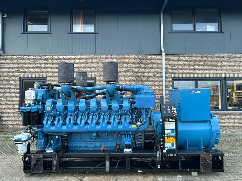 MTU 16V 4000 G61 SDMO XS 2000 Leroy Somer 2000 kVA generatorset - Generator set: picture 1 MTU 16V 4000 G61 SDMO XS 2000 Leroy Somer 2000 kVA generatorset - Generator set: picture 1