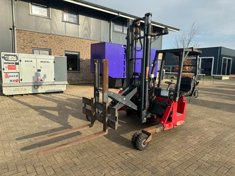 Truck mounted forklift Moffett M4 20.1 Kubota Diesel Kooiaap 2 ton Duplex Sideshift Meeneemheftruck: picture 15