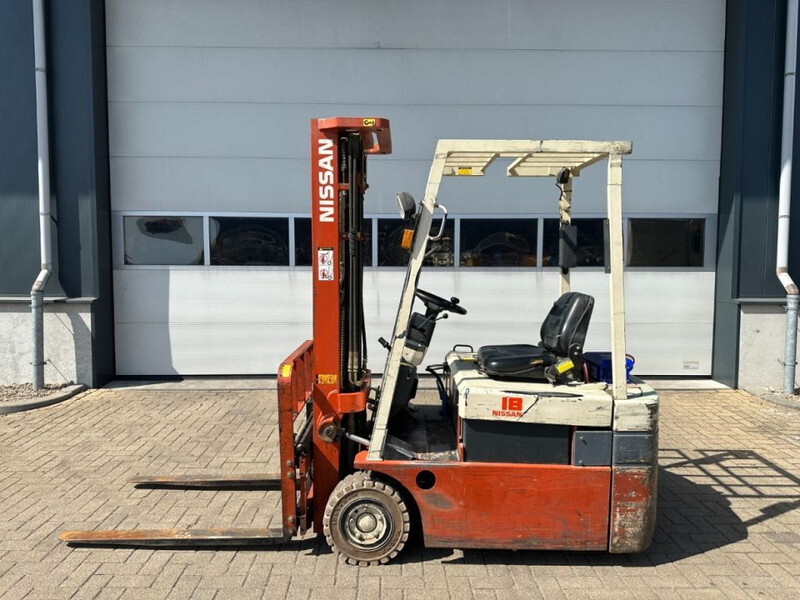Nissan N01L18U 1.8 ton Triplex Freelift Sideshift Elektra Heftruck Accu 2016 ! - Electric forklift: picture 1 Nissan N01L18U 1.8 ton Triplex Freelift Sideshift Elektra Heftruck Accu 2016 ! - Electric forklift: picture 1