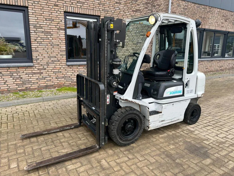 Nissan Uni Carriers 2.5 ton diesel Y1D2A25Q Nissan 2.5 ton Duplex Sideshift Diesel Heftruck - Diesel forklift: picture 3 Nissan Uni Carriers 2.5 ton diesel Y1D2A25Q Nissan 2.5 ton Duplex Sideshift Diesel Heftruck - Diesel forklift: picture 3