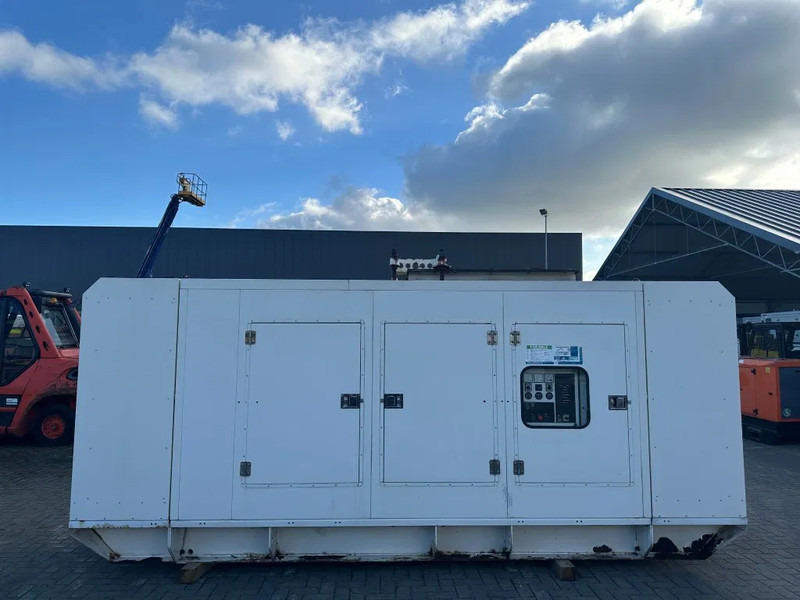 Perkins 2006-TG2 FG Wilson Stamford 210 kVA Silent noodstroom generatorset 55 hours - Generator set: picture 1 Perkins 2006-TG2 FG Wilson Stamford 210 kVA Silent noodstroom generatorset 55 hours - Generator set: picture 1