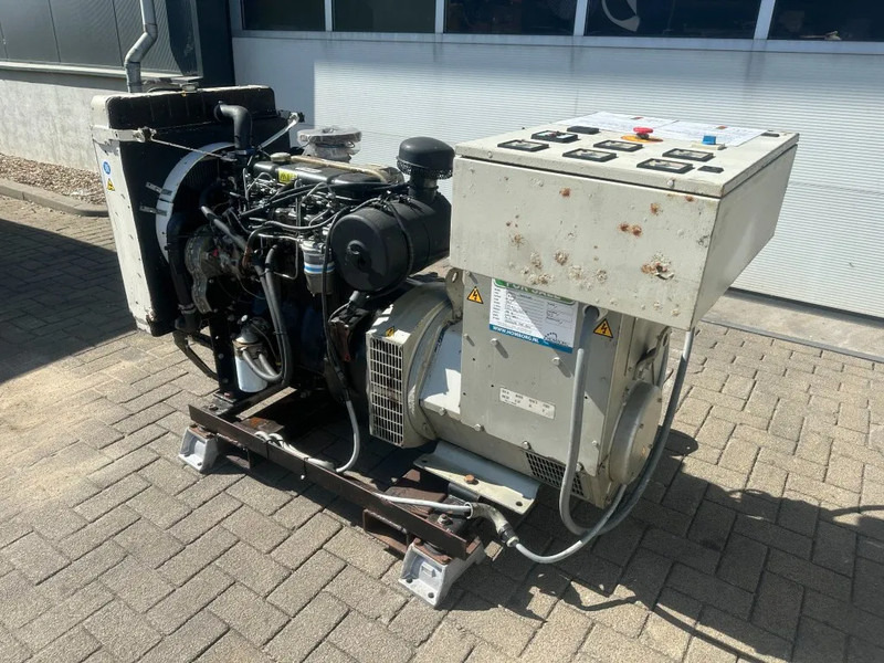 Perkins T4.236 Stamford 60 kVA generatorset 645 hours ! - Generator set: picture 2 Perkins T4.236 Stamford 60 kVA generatorset 645 hours ! - Generator set: picture 2