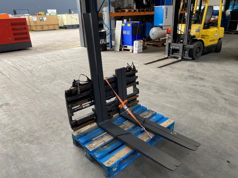 Still FEM2 Vorkenbord Positioner Vorkenversteller Sideshift - Forks: picture 1 Still FEM2 Vorkenbord Positioner Vorkenversteller Sideshift - Forks: picture 1