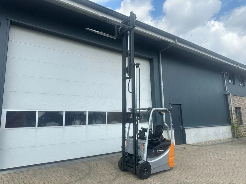 Still RX50-15 1.5 ton Triplex Freelift Sideshift Elektra Heftruck accu 2023 ! - Electric forklift: picture 5 Still RX50-15 1.5 ton Triplex Freelift Sideshift Elektra Heftruck accu 2023 ! - Electric forklift: picture 5