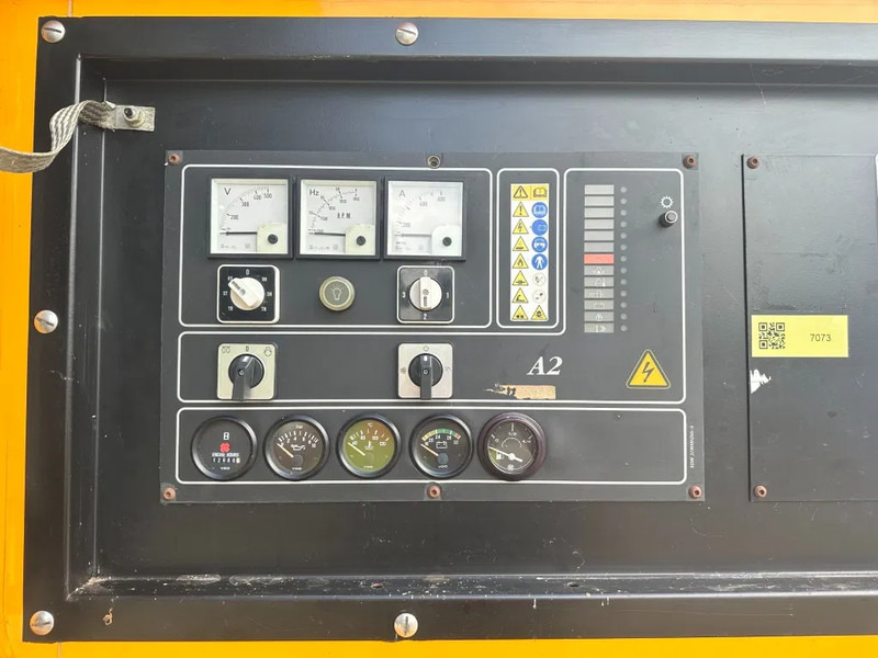 Volvo TWD 1210 G SDMO Leroy Somer 300 kVA Silent generatorset - Generator set: picture 4 Volvo TWD 1210 G SDMO Leroy Somer 300 kVA Silent generatorset - Generator set: picture 4