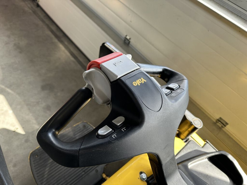 Yale MP 20 X FBW 2 ton Palletwagen Elektra Pallettruck Meerijder - Pallet truck: picture 3 Yale MP 20 X FBW 2 ton Palletwagen Elektra Pallettruck Meerijder - Pallet truck: picture 3