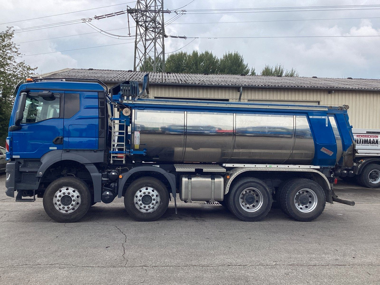 MAN TGS 35.510 Carnehl Thermomulde Asphalt 16,5m³ - Tipper: picture 2 MAN TGS 35.510 Carnehl Thermomulde Asphalt 16,5m³ - Tipper: picture 2
