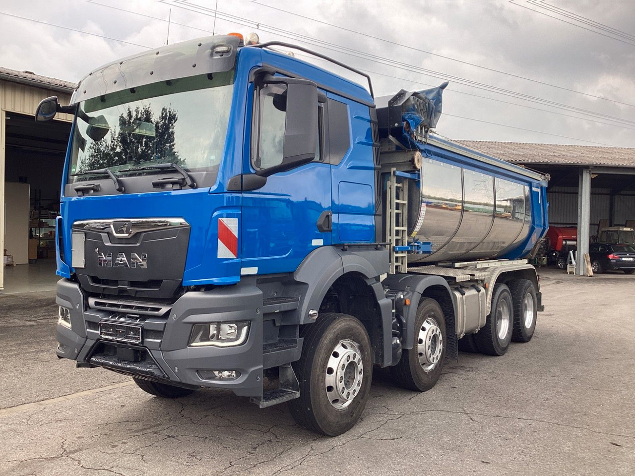 MAN TGS 35.510 Carnehl Thermomulde Asphalt 16,5m³ - Tipper: picture 1 MAN TGS 35.510 Carnehl Thermomulde Asphalt 16,5m³ - Tipper: picture 1