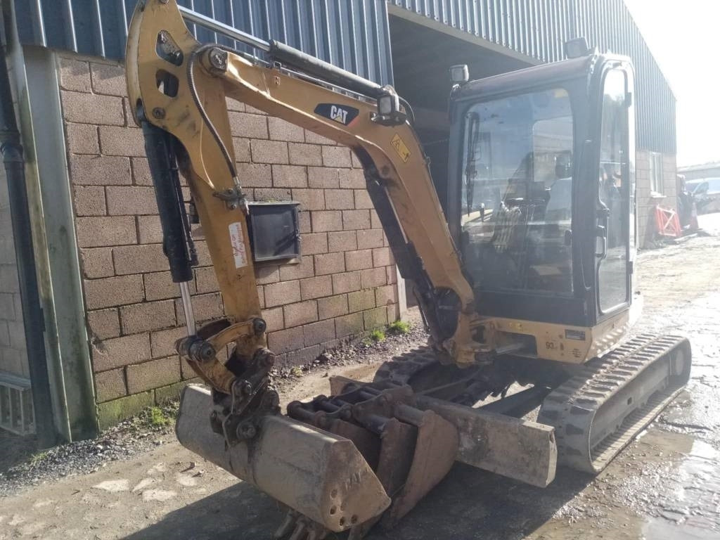 CAT 302.7 D - Mini excavator: picture 1 CAT 302.7 D - Mini excavator: picture 1
