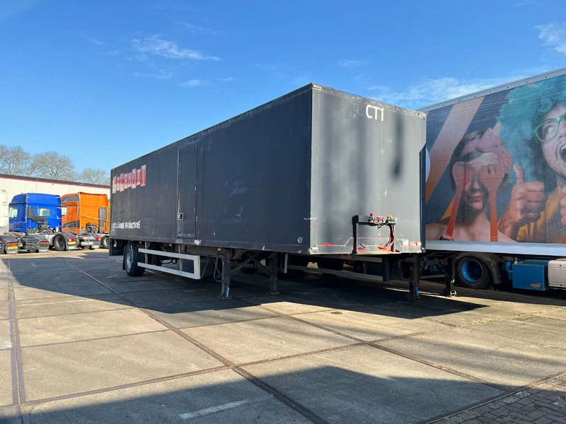 Netam-Fruehauf ONCRK 22110 - Closed box semi-trailer: picture 1 Netam-Fruehauf ONCRK 22110 - Closed box semi-trailer: picture 1