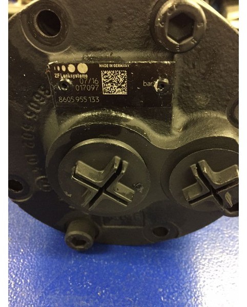 ZF Stuuroliepomp 8605955133 - Steering gear: picture 2 ZF Stuuroliepomp 8605955133 - Steering gear: picture 2