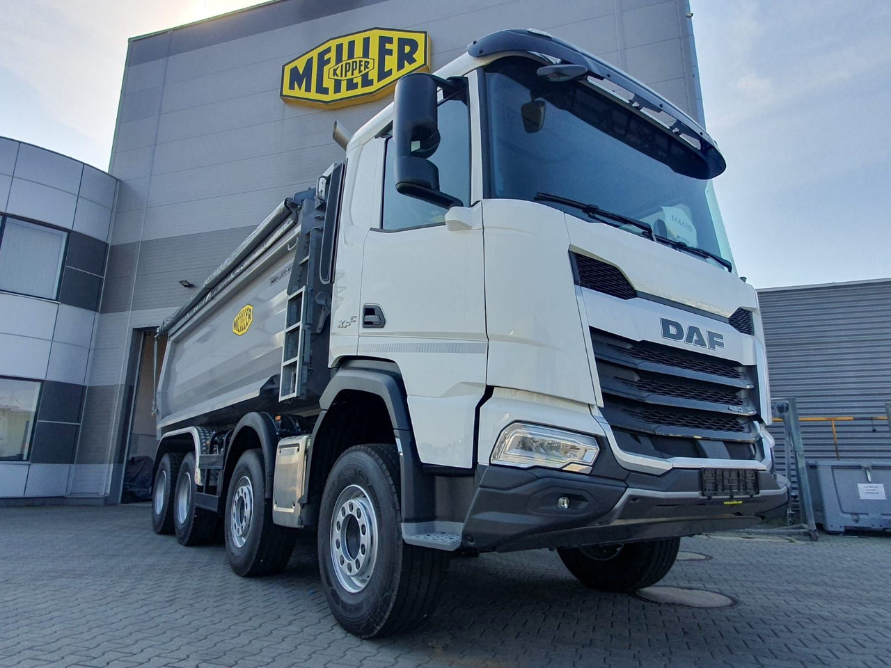 Tipper DAF XCF 480 * KIPPER * 8x4 * TOPZUSTAND ! NEW: picture 18