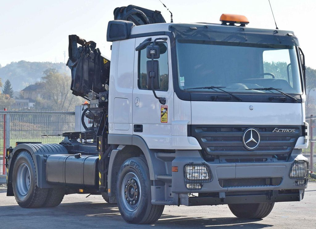 Mercedes-Benz ACTROS 1844 * Sattelzugmaschine *HIAB 330-5/FUNK Mercedes-Benz ACTROS 1844 * Sattelzugmaschine *HIAB 330-5/FUNK - Crane truck, Tractor unit: picture 3 Mercedes-Benz ACTROS 1844 * Sattelzugmaschine *HIAB 330-5/FUNK Mercedes-Benz ACTROS 1844 * Sattelzugmaschine *HIAB 330-5/FUNK - Crane truck, Tractor unit: picture 3