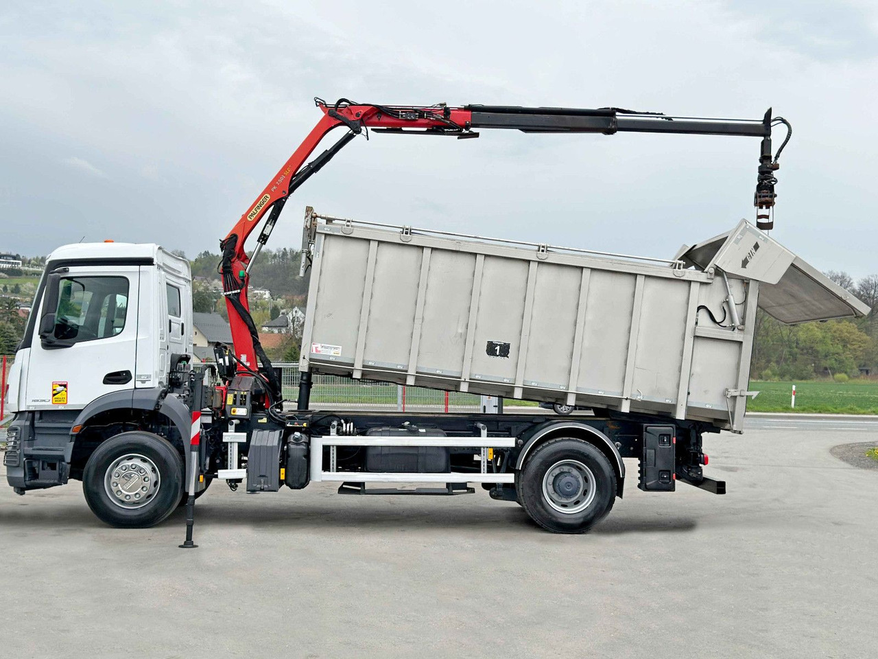 Mercedes-Benz AROCS 1830* KIPPER 5,00m * PK 7.501 SLD A + FUNK - Crane truck: picture 5 Mercedes-Benz AROCS 1830* KIPPER 5,00m * PK 7.501 SLD A + FUNK - Crane truck: picture 5