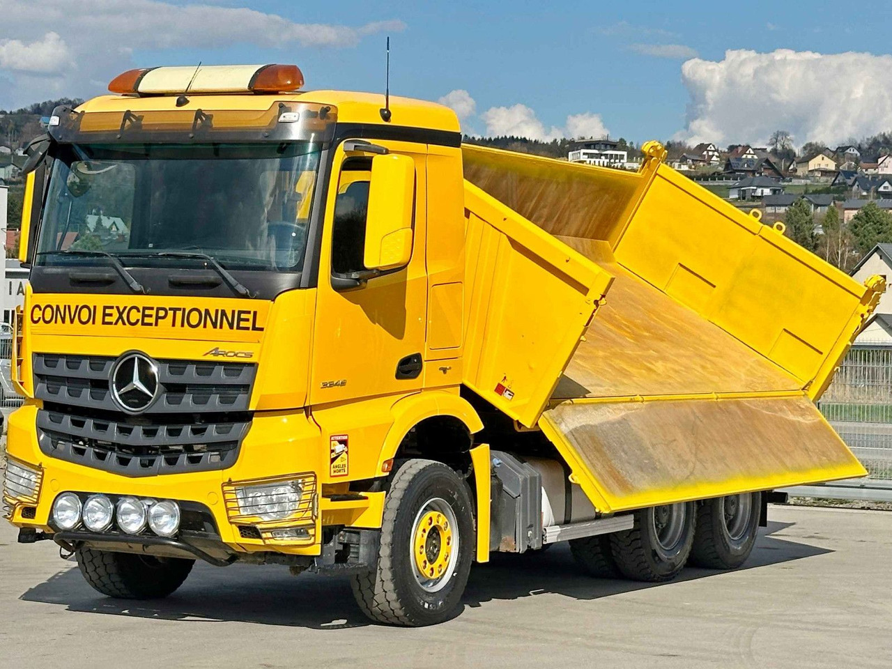 Mercedes-Benz AROCS 3348* KIPPER 5,20 + BORDMATIC / 6x4 - Tipper: picture 3 Mercedes-Benz AROCS 3348* KIPPER 5,20 + BORDMATIC / 6x4 - Tipper: picture 3