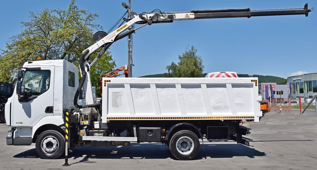 Renault MIDLUM 220 DXI *KIPPER 4,00m *PK 7001-EH A/FUNK Renault MIDLUM 220 DXI *KIPPER 4,00m *PK 7001-EH A/FUNK - Crane truck, Tipper: picture 5 Renault MIDLUM 220 DXI *KIPPER 4,00m *PK 7001-EH A/FUNK Renault MIDLUM 220 DXI *KIPPER 4,00m *PK 7001-EH A/FUNK - Crane truck, Tipper: picture 5